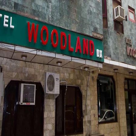 Hotel Woodland Deluxe Új-Delhi Kültér fotó