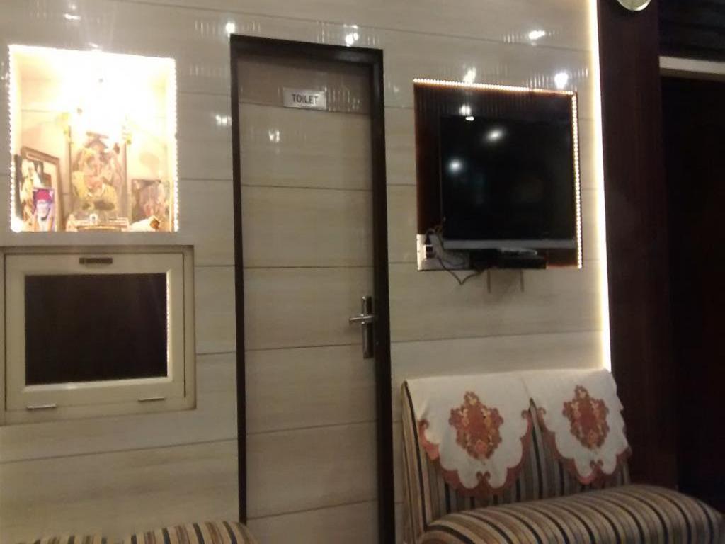Hotel Woodland Deluxe Új-Delhi Kültér fotó