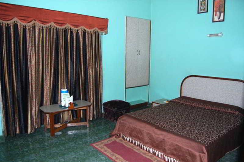 Hotel Woodland Deluxe Új-Delhi Kültér fotó