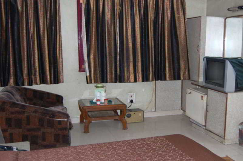 Hotel Woodland Deluxe Új-Delhi Kültér fotó