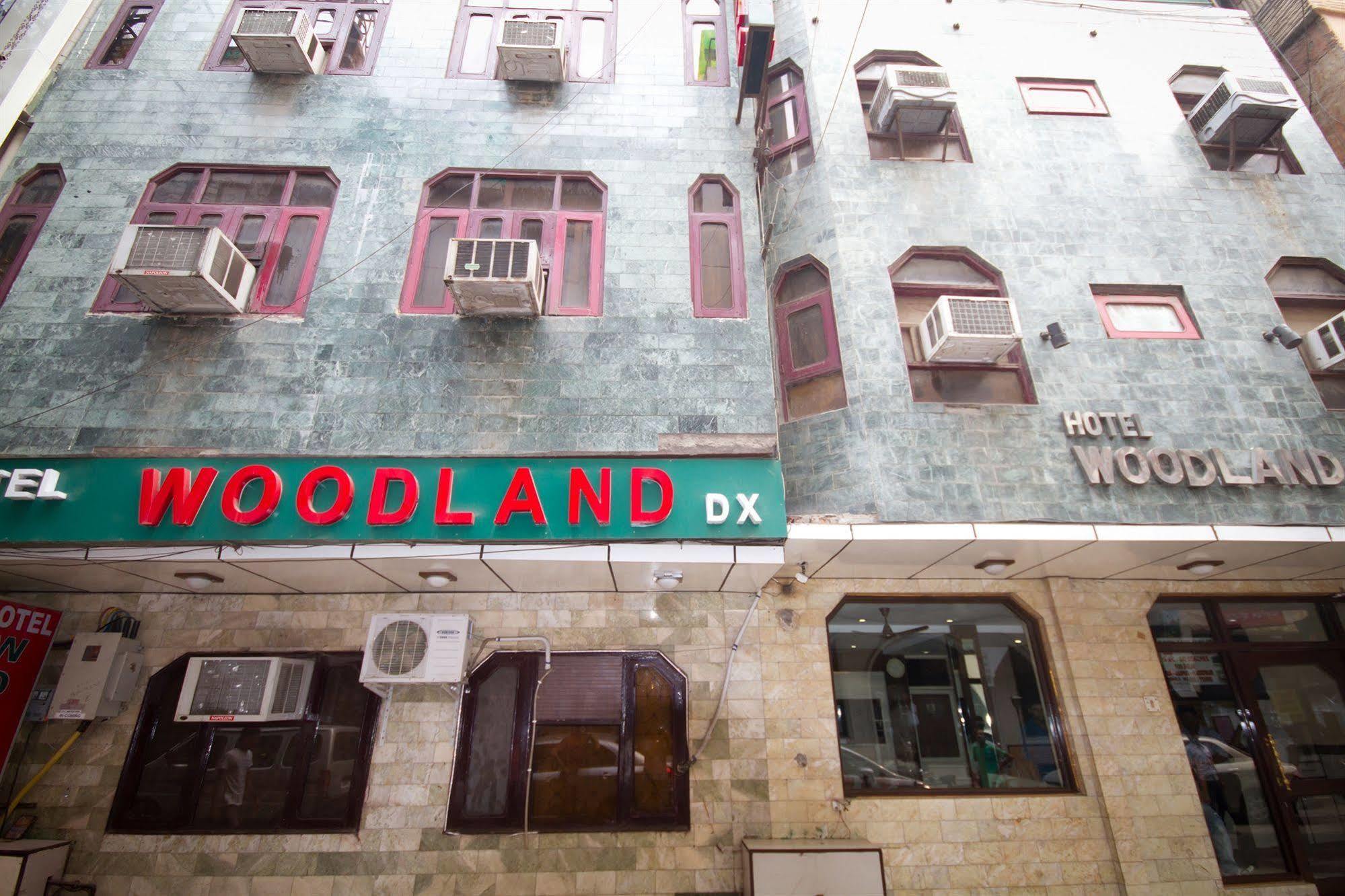 Hotel Woodland Deluxe Új-Delhi Kültér fotó