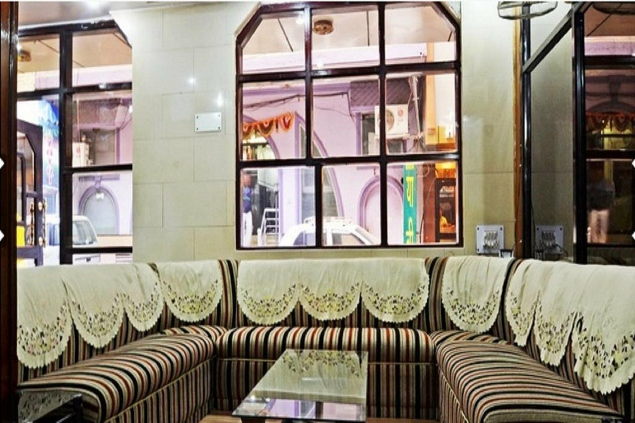 Hotel Woodland Deluxe Új-Delhi Kültér fotó
